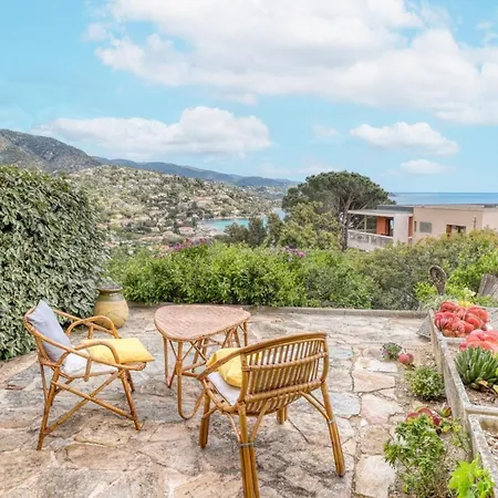 Peaceful Retreat With Stunning Sea View Private Terrace & Garden Le Lavandou